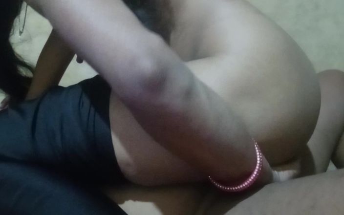 xxxSejal: J’ai baisé ma petite demi-sœur si jolie aujourd’hui