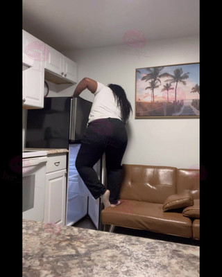 Anye Meshell: Mi Annoiavo...