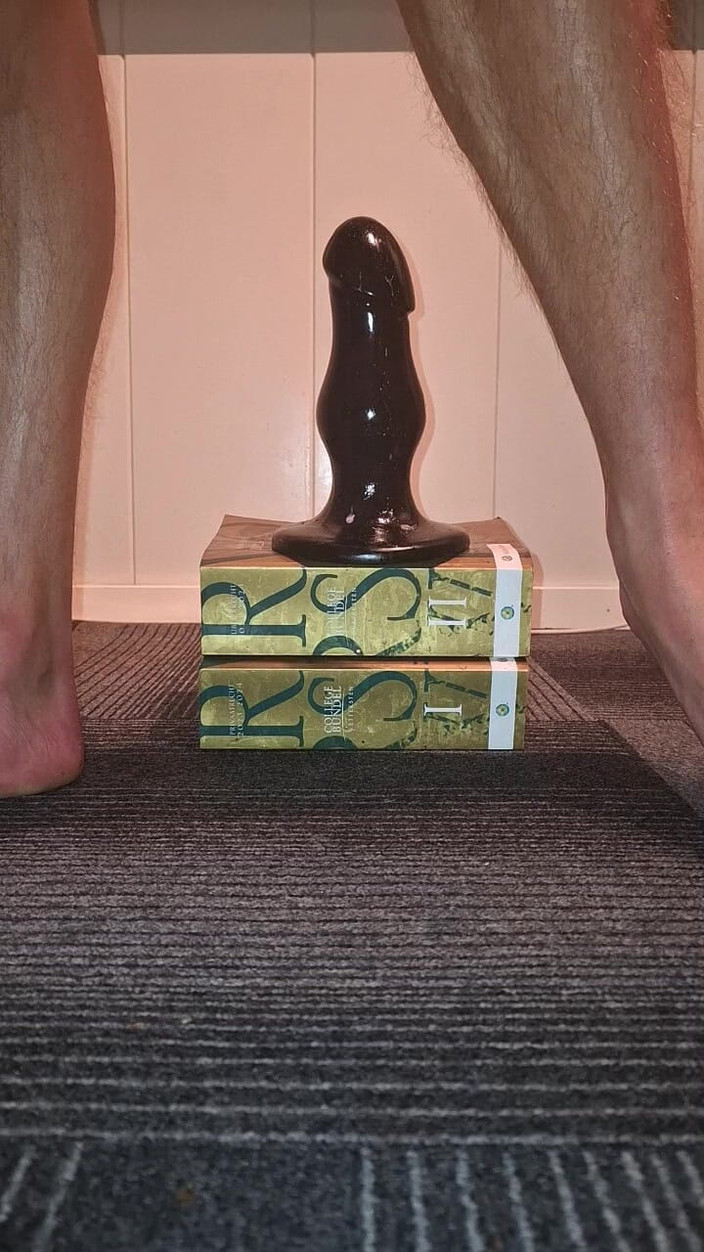 NoFace Twink X: Schwuler twink mehrere riesige spielsachen