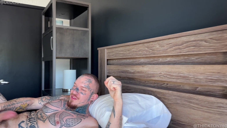 Brandon Reid: Brandon assume il massiccio tony