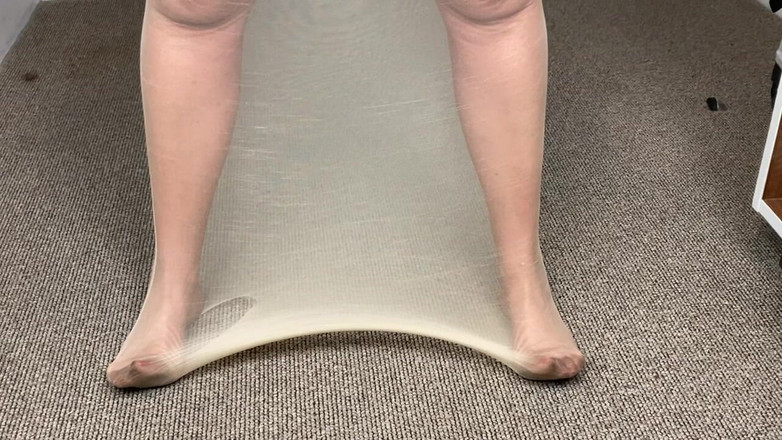 Mr MF: Mme pieds matures, pensez-vous qu’elle aurait l’air bien dans un...