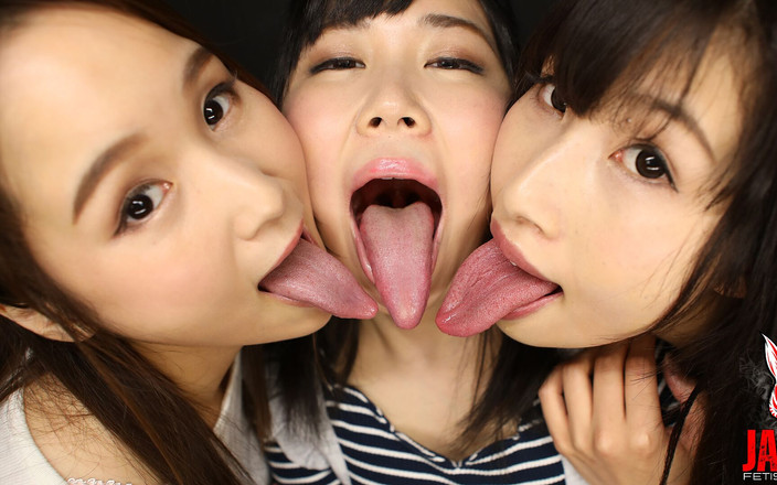 Japan Fetish Fusion: Experiência final de fetiche: línguas longas, saliva e close-ups íntimos com...
