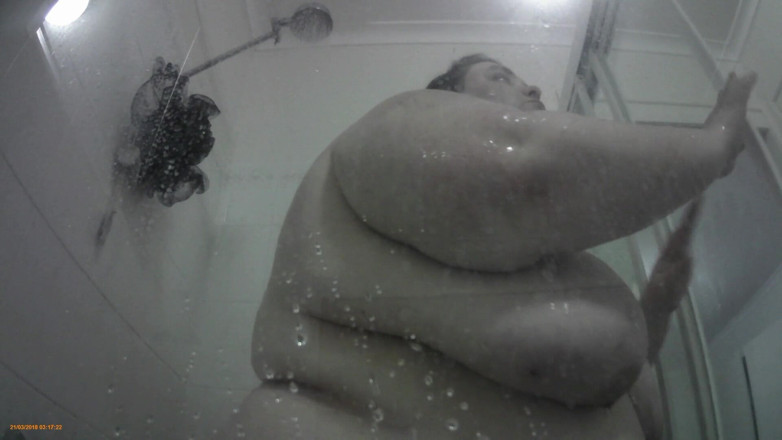 LaLaDelilah: Bbw bagnata nella doccia