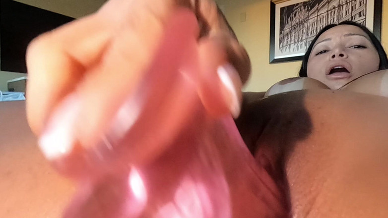 BrandySalazar: Латина Brandy Salazar возбуждается ради хорошего жесткого сквирта