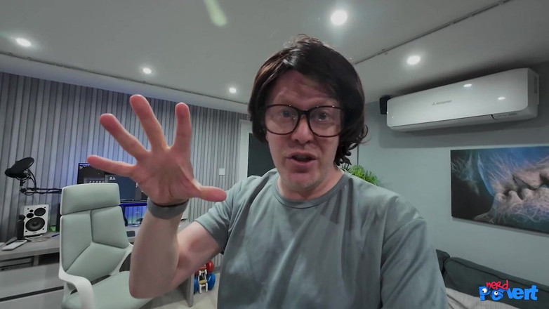 Nerd Pervert: Pixxie Peach - Spunk Slurping Děvka s Inkoustem