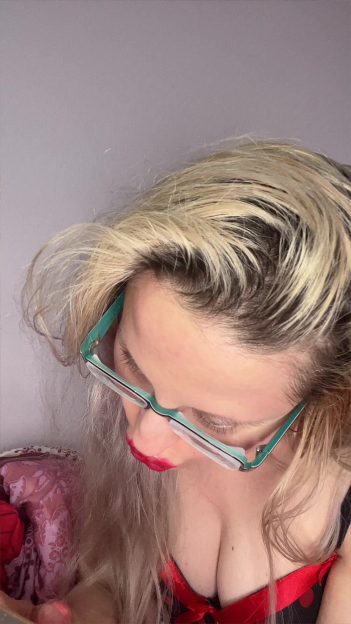 FinDom Goaldigger: Bimbo 섹시한 트랜스 변신