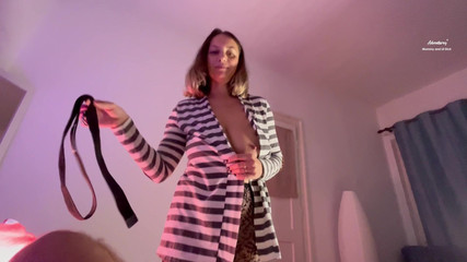 Crypto Mommy: Aventuras de madrastra y lil dick