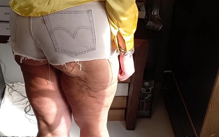 Sexy ass CDzinhafx: セクシーなショーツを着ている私のお尻