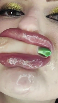 Pouty Lips tanrıça