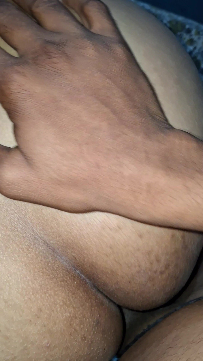 Stepmom baby: नवविवाहित मराठी पत्नी बड़े लंड का मजा ले रही है