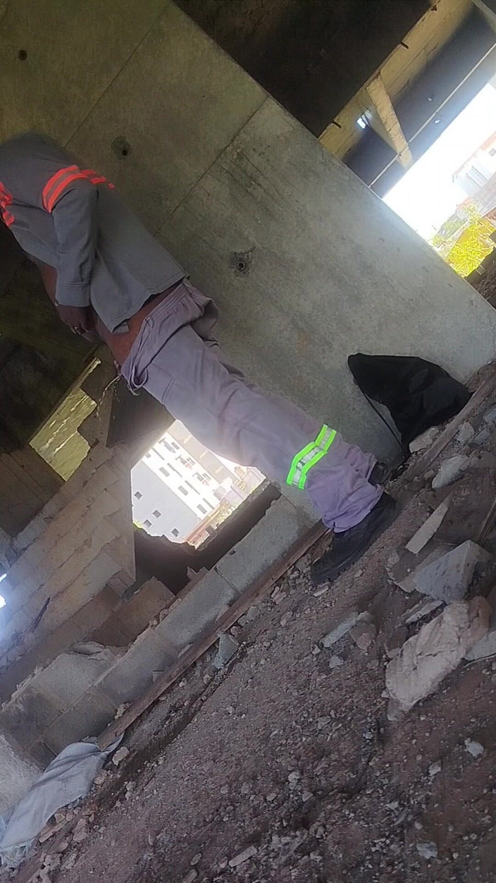 TheBlacKHunterr: Onanování páchnoucí jako boty