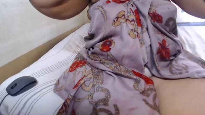 Legendary Booty Overdose: Chceš mě svléknout