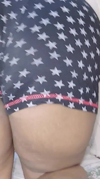 印度女友抽烟