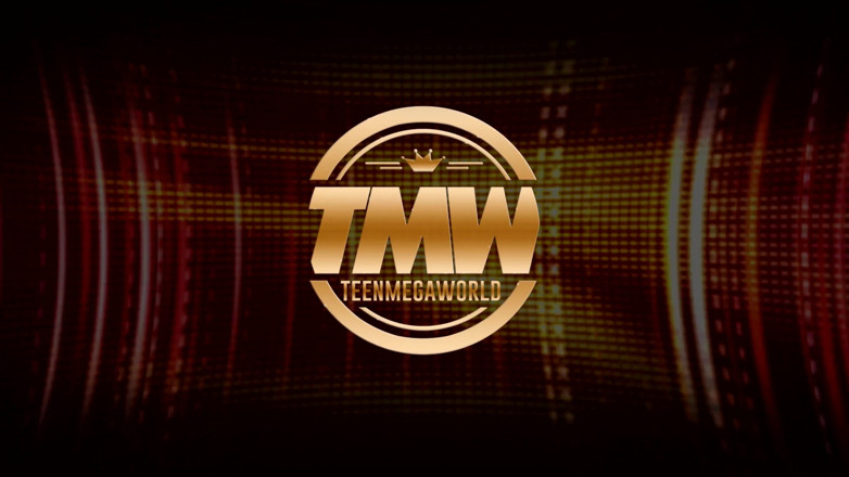 Teen Mega World: Passion in yellow armchair