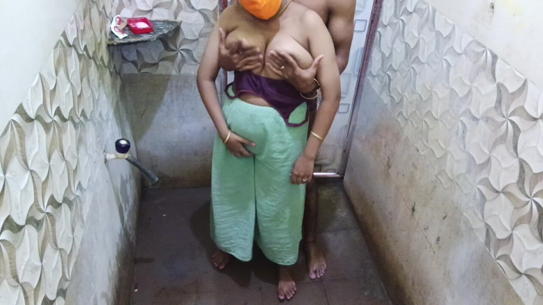 Mami4711: 화장실에서 섹스하는 마누라 인도 인도 소녀 무료 핫한 비디오