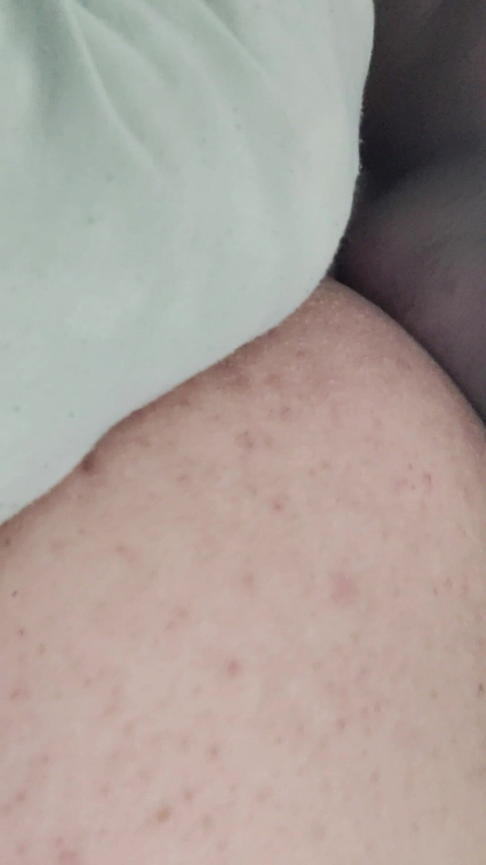 Angy Bisexperiences: Tìm thấy video chịch lỗ hậu trong điện thoại của cuckold...