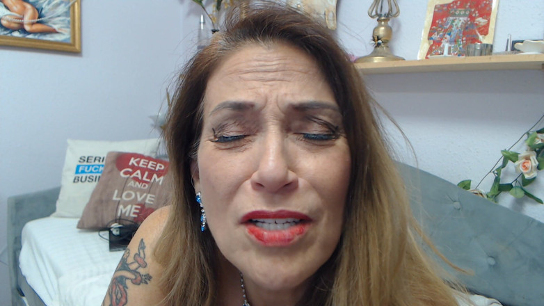 Melissa Johnson: JOI Face Close-up, as I Ride My Anal Dildo!