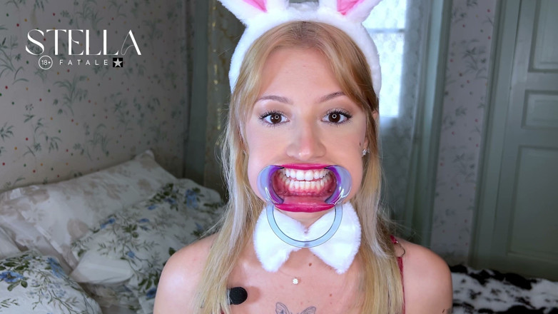 Stellafatale: Mouth Retractor Teeth Examination