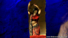 Bollywood Nudes: Je krásná, když tančí