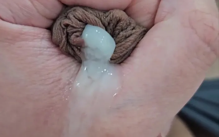 Lkdick8: Young Man Wanking and Cumming