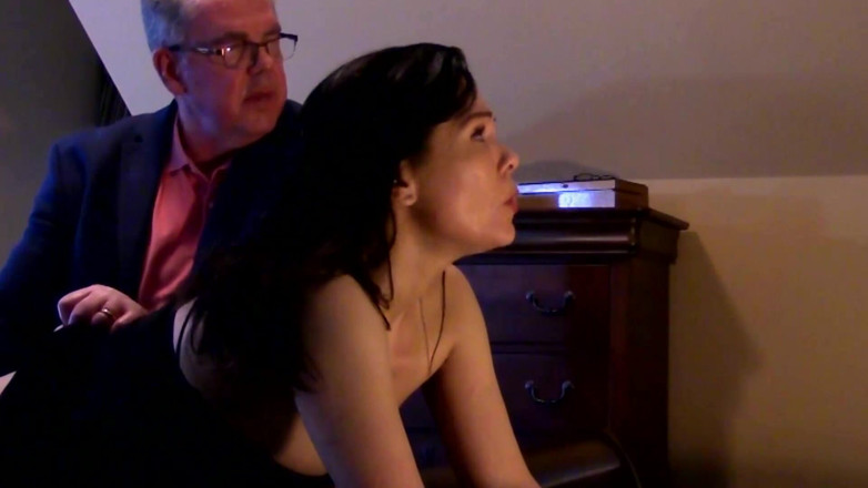 Punished Brats Spanking: Шльопання досвідченої подруги Одрі