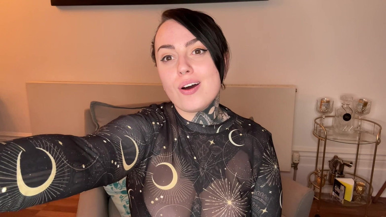 Miss Valentina: İnsan tuvaletimi temizliyorum