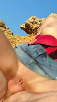 Sexy skinny teen Carol fucks with holiday flirt on the beach