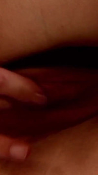 Blonde schlampe masturbiert zu hause