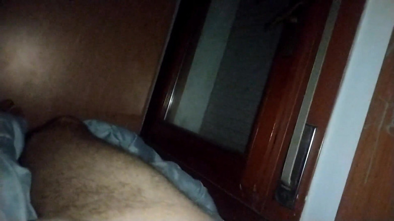 Lo Zborro: Teef zuigt aan mijn sperma en denk niet aan die...