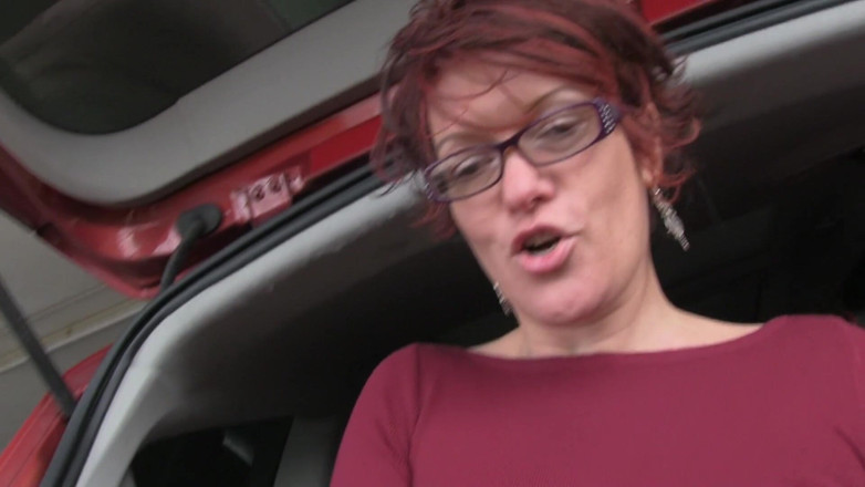 Popp Sylvie: Şehirdeki Sylvies günü - Alman orta yaşlı seksi kadın seks istiyor