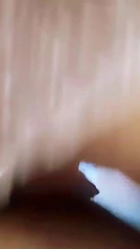 Asijská přítelkyně Nico Love tě probouzí kouřením a prosí o sex