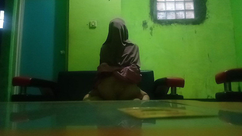 Famly sex: A buceta do meu meio-irmão é tão deliciosa.