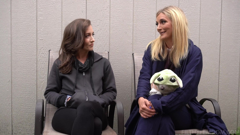 FilthyFemdom: 모나 웨일즈, 믹키 모드, 키노 페인, 엘리스 그레이브스가 등장하는 비하인드 스토리