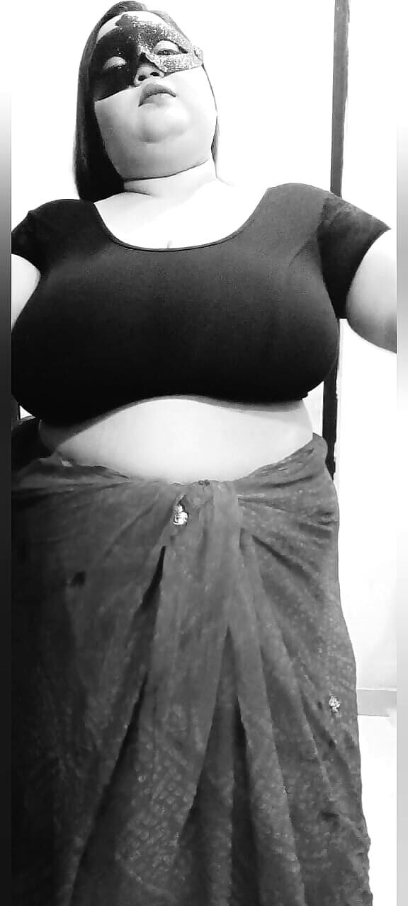 SameerPhunk: Tante semok india diekspos di pertunjukan webcam