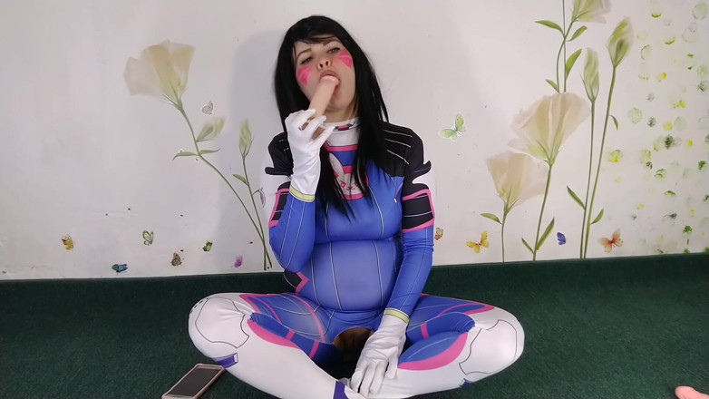 LizAngel: D.VA 思いっきり潮吹き