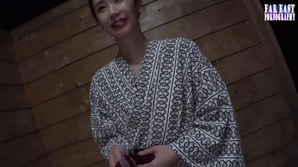 Far East pornography: Arzulu bekar bir anne ile açık gökyüzünün altında sıcak özün tadını çıkartan...