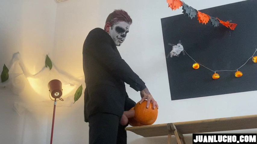Pumpkins for Halloween (Juan Lucho Gay) Pumpkins for Halloween (Juan Lucho Gay)