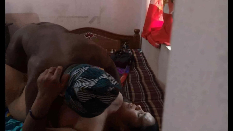 Desi mature: Indisk sexig mjölkig vit moster bästa hemlagad sex
