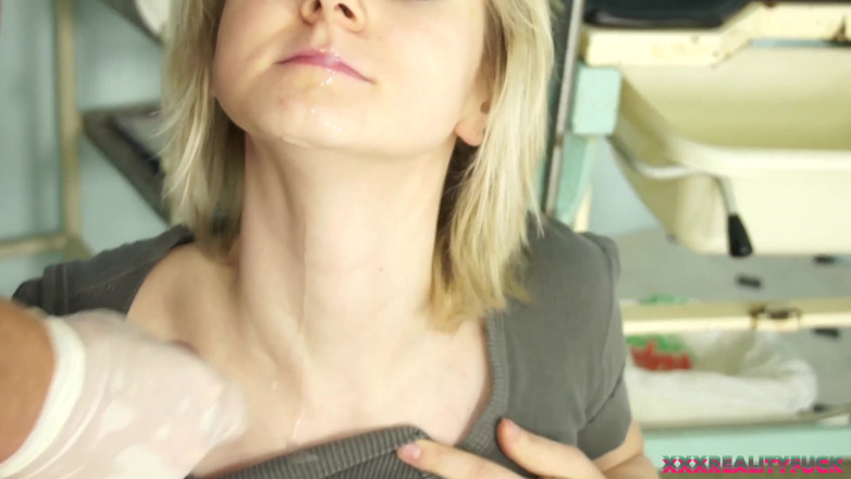 Czech Pornzone: Pemeriksaan ginekologi dengan batang doktor bahagian.8