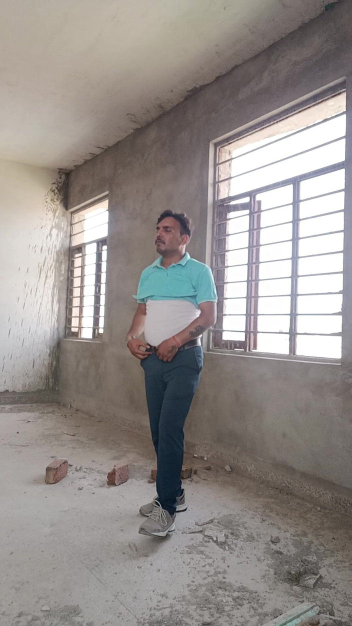Rajasthani-old-lover: Indiano policial padrasto recebe chupando e tomando banho com vizinho...