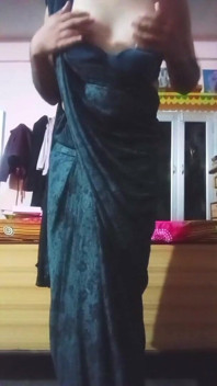 Indian Gay Crossdresser Bottom Pressing and Playing with Her Big Boobs in Black Saree Real Homemade XXX Sex