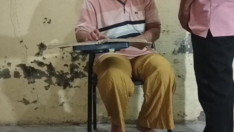 MHM: Красива дезі бхабі займається сексом з молодшим зведеним братом