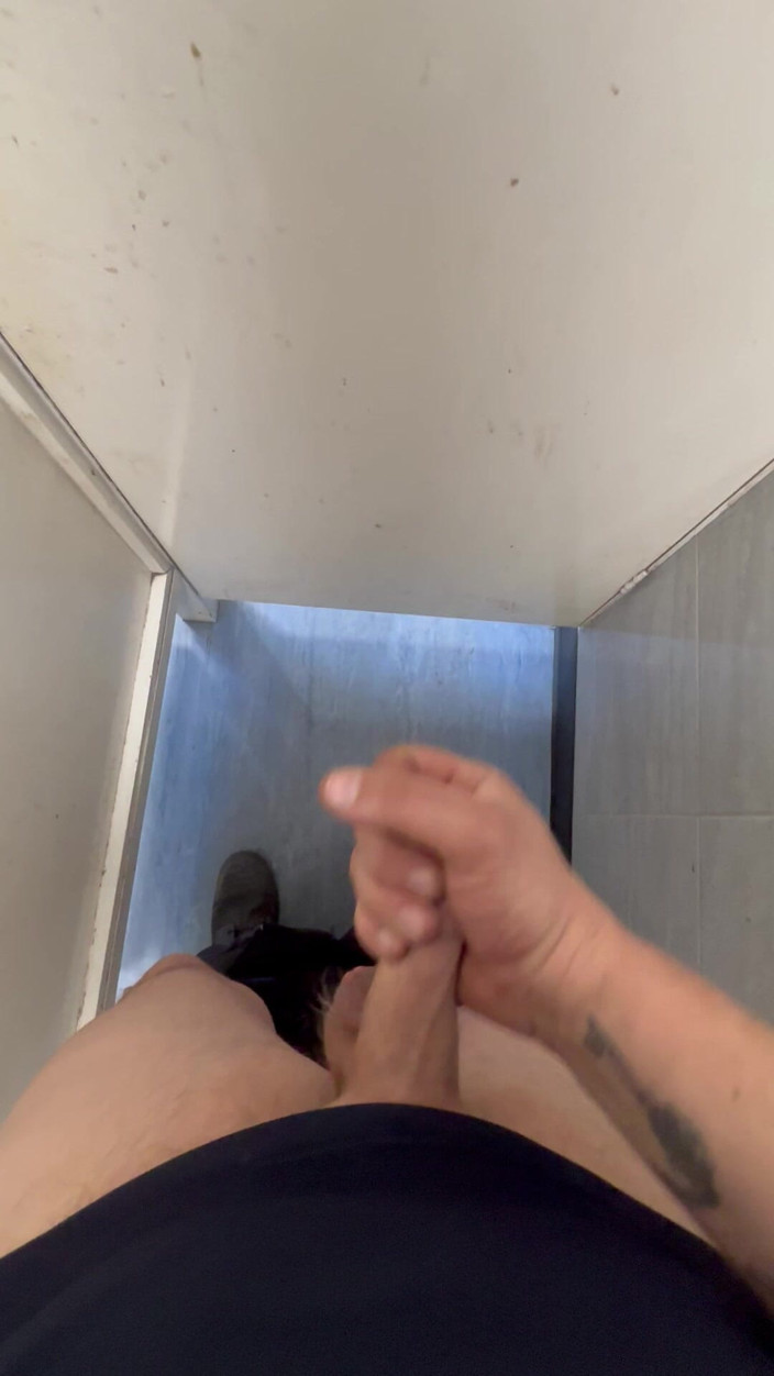 Jeffry: Wanking in Toilet