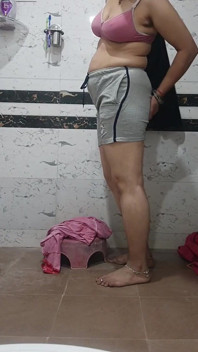 Priya Bhabi Full Open Body Hot Exercise in Bathroom