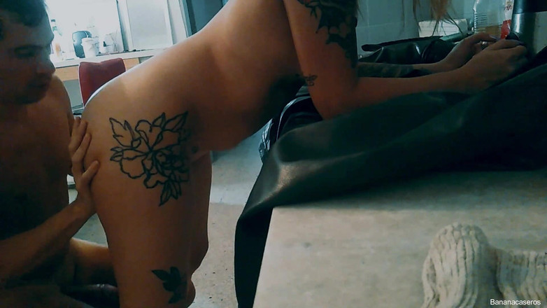 Bananacaseros: Teen Big Ass Latina E Donna Single Non Possono Stare...