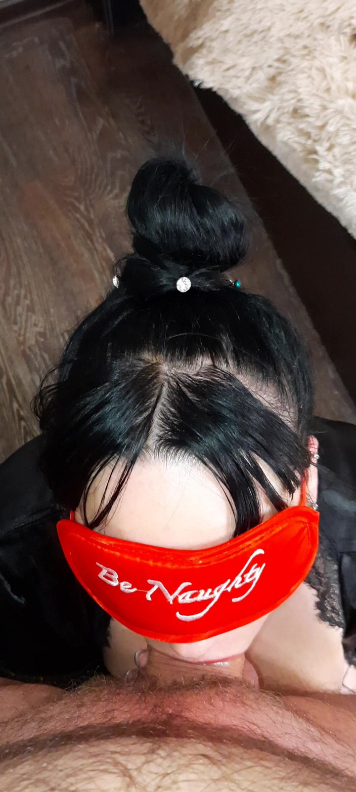 SexandAnal7: Trong khi máy bay bà già là anh ta đấm vào...