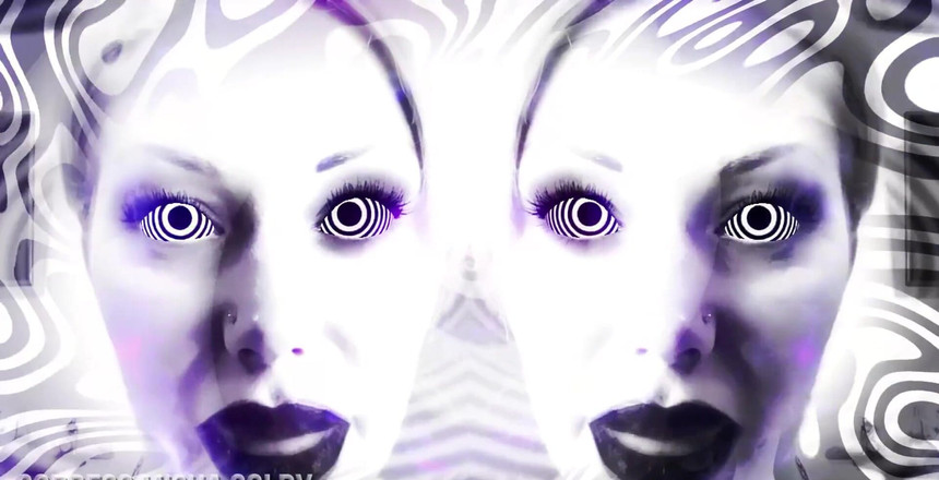 Goddess Misha Goldy: あなたはポルノに夢中です。それなしでは一日も過ごすことはできません。これを止めるにはあまりにも気持ちがいいですよね?