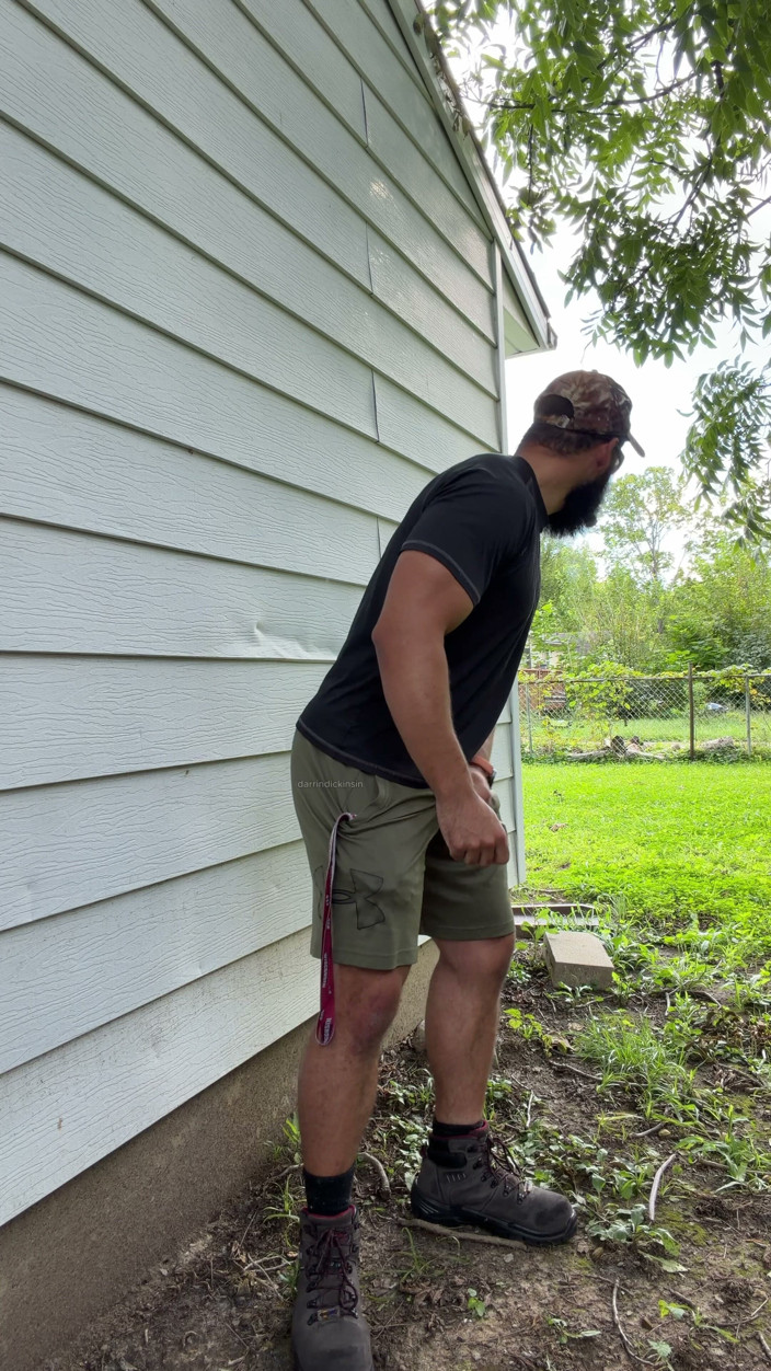 mascbeef95: Bearded Muscle Cub Cigar Cum Outdoors