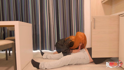 OlxRedFox: Šukání instalatéra o pomoc v kuchyni