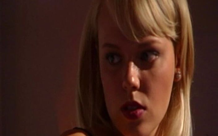 Erotic Planet Studio: Дівчина змушена смоктати, зв'язана і її шмагають